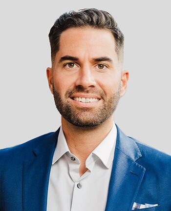 Christopher Lewis Photo