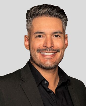 Isaac Serna Headshot.